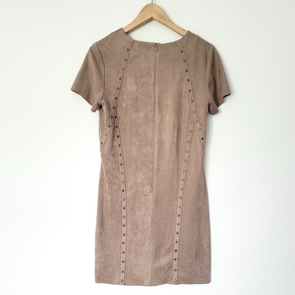 Lord & Taylor Western Shift Dress‎ Faux Suede Tan Gold Studs Short Sleeve Small - Picture 3 of 15